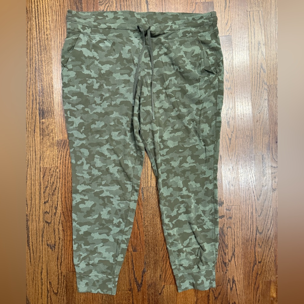 lululemon athletica Green Camo Jogger Pants